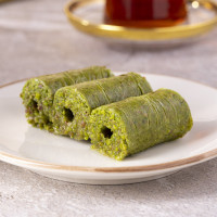 Karaköy Güllüoğlu Pistachio Roll (500 gr 17.6oz)